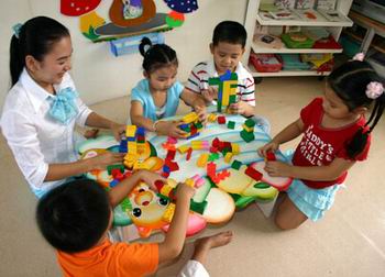 Triển khai thí điểm Đề án Phát triển thiết bị dạy học tự làm giáo dục mầm non và phổ thông